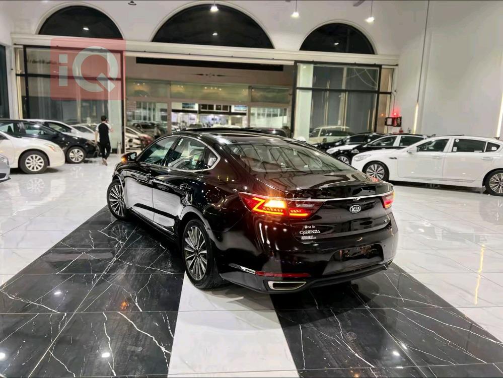 كيا كادينزا